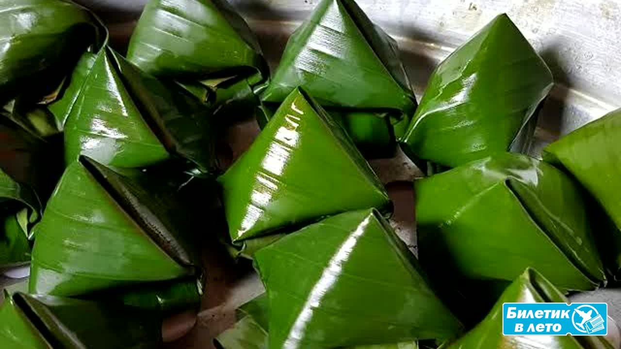 Пирожное-свечка ขนมเทียน (Кханом Тхиян): праздничные тайско-китайские пирамидки с острой начинкой